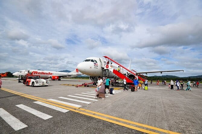 Langkawi International Airport to Hotel Private Transfer(Arrival) - A calm first ride from Langkawi Airport