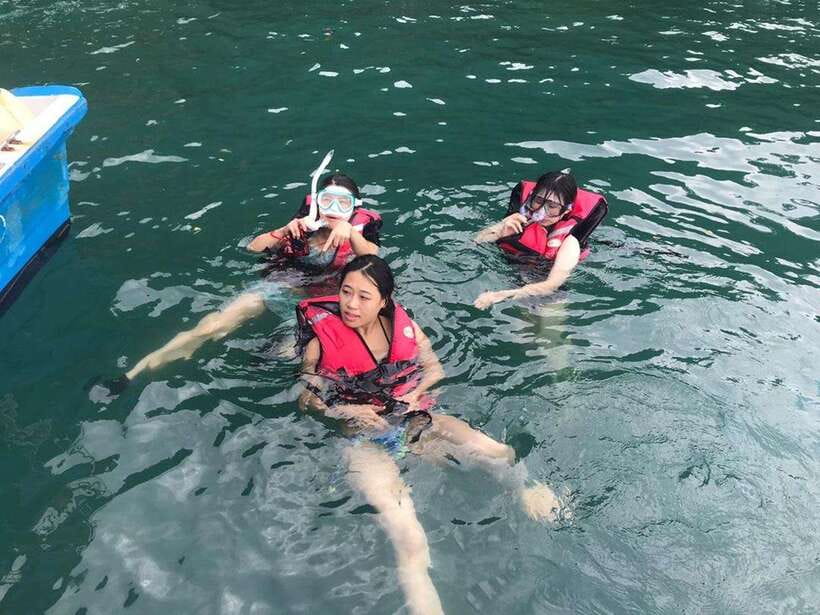 Langkawi Island: Hopping 5 in 1 Grand Tour - Swimming at Pulau Beras Basah
