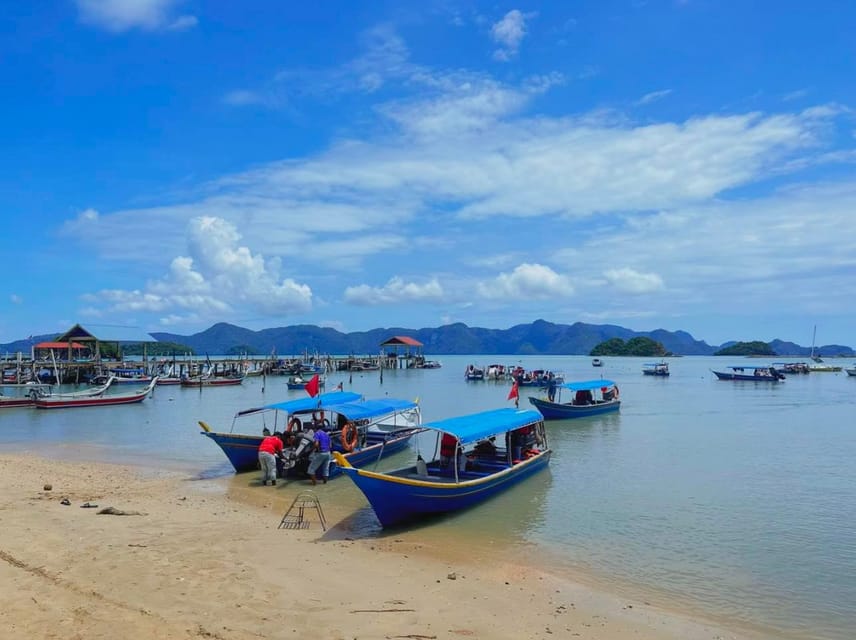 Langkawi: Island Hopping Shared Boat Tour - What the speedboat ride really feels like