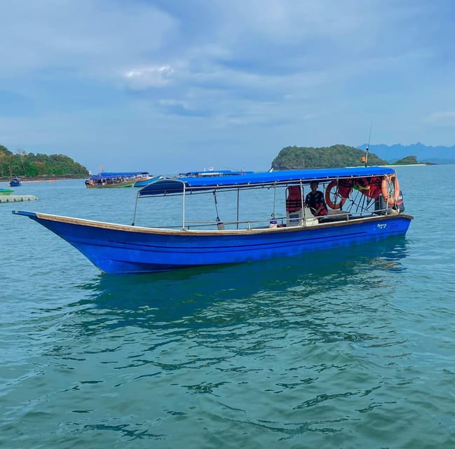 Langkawi: Island Hopping Shared Boat Tour - The scenery between the stops