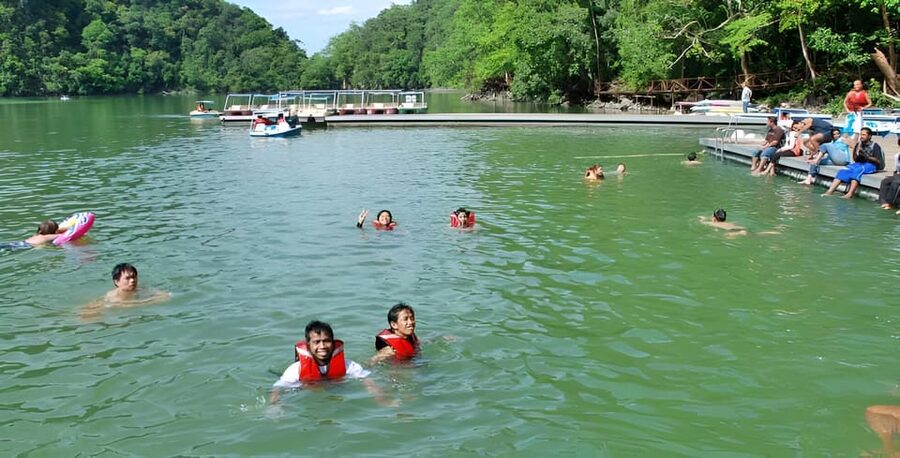 Langkawi: Island Hopping Shared or Private Boat Options - Guides, local stories, and the limits of commentary