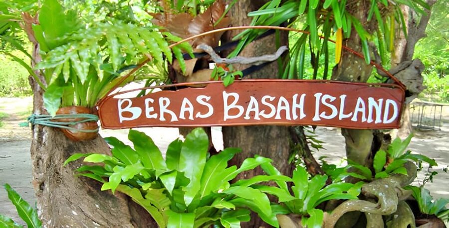 Langkawi: Island Hopping Shared or Private Boat Options - What to bring for sun, water, and insects