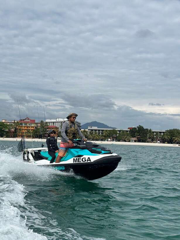Langkawi: Jet Ski Fishing Tour with Guide - A secluded island swim after fishing