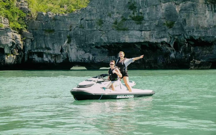 Langkawi: Jet Ski Tour UNESCO Kilim Geopark Free Video - Talam Dua Muka Island and the white sand beach