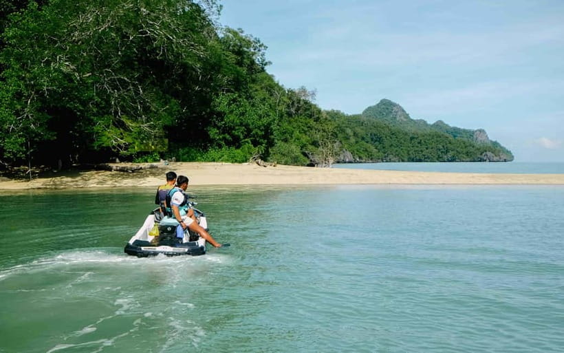 Langkawi: Jet Ski Tour UNESCO Kilim Geopark Free Video - Selat Panchor Cave and its waterfall