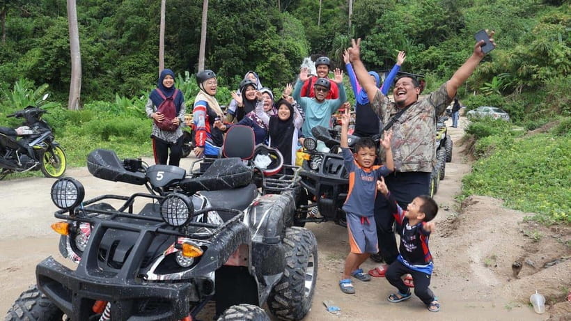 Langkawi Jungle and Waterfall Adventure - Small-group service and the guide’s role