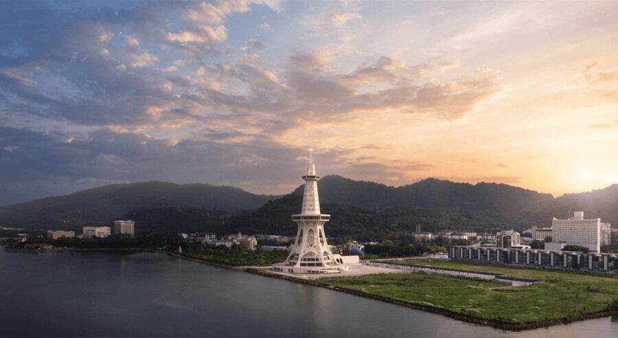 Langkawi: Maha Tower Langkawi Admission Ticket - Reaching the 138-meter observation deck