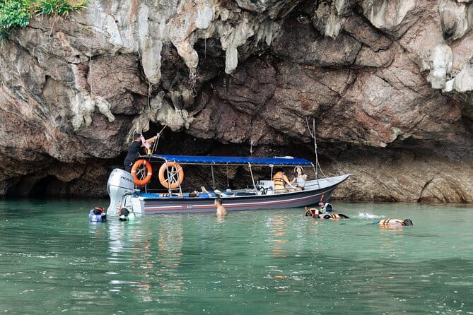 Langkawi Mangrove Kayak Tour by Sham - Eagle watching and the small details of wildlife