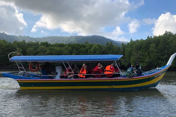 Langkawi Mangrove Kayak Tour by Sham - Lunch, water, and comfort in the heat