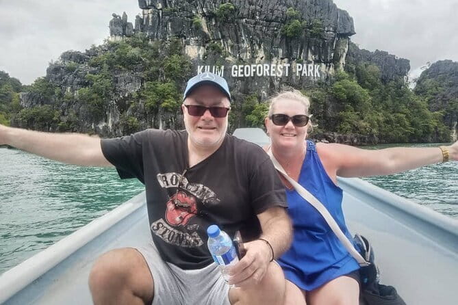 Langkawi Sightseeing Tour Including Cable Car And Sky Bridge - Riding the Langkawi Cable Car to Mount Mat Chinchang