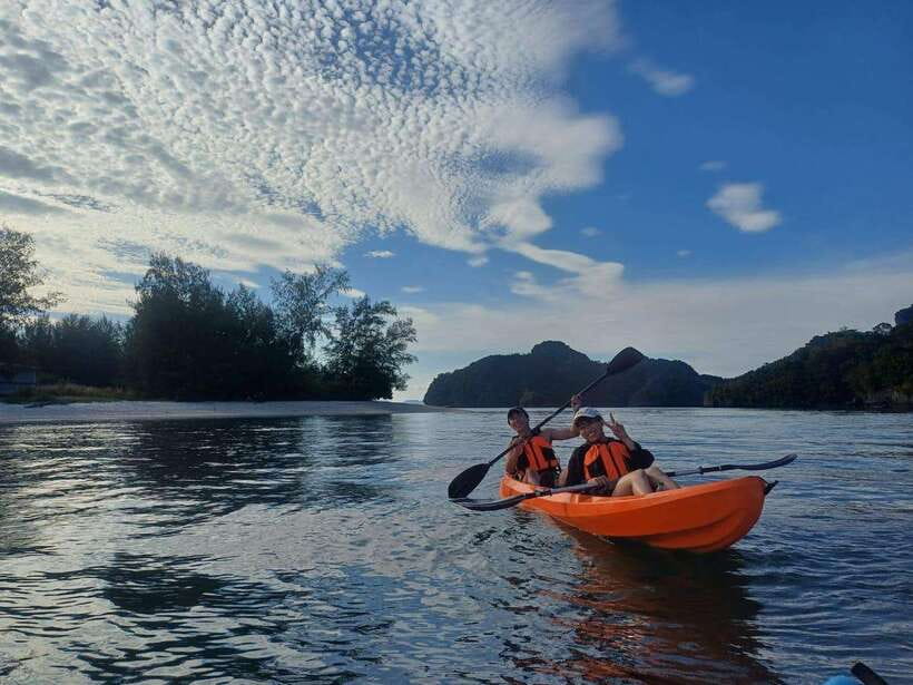 Langkawi: Sunset Kayaking Tour - Meeting at Tanjung Rhu Mangrove Jetty at 16:30