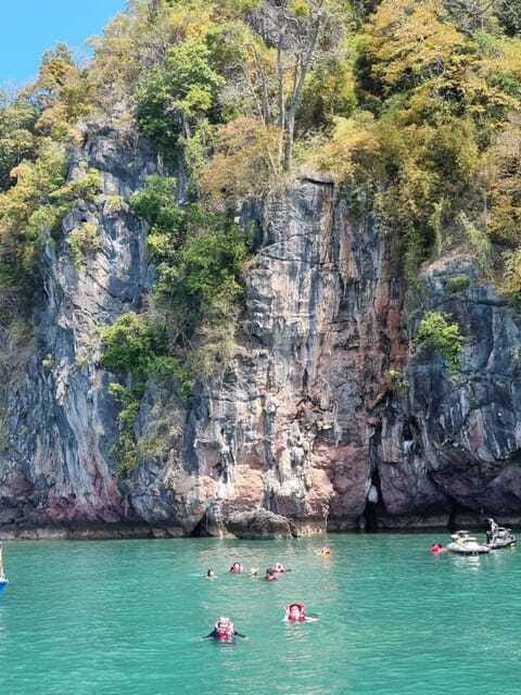 Langkawi: Tanjung Rhu Mangrove Speedboat Tour - Bat Cave and its limestone interior
