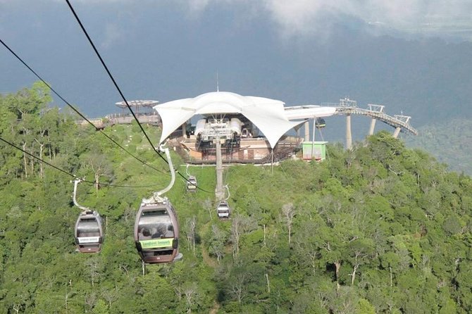 Langkawi Tour with SkyBridgewalk,Langkawi Cable Car,Oriental Village pass - Eagle Square and the final stop