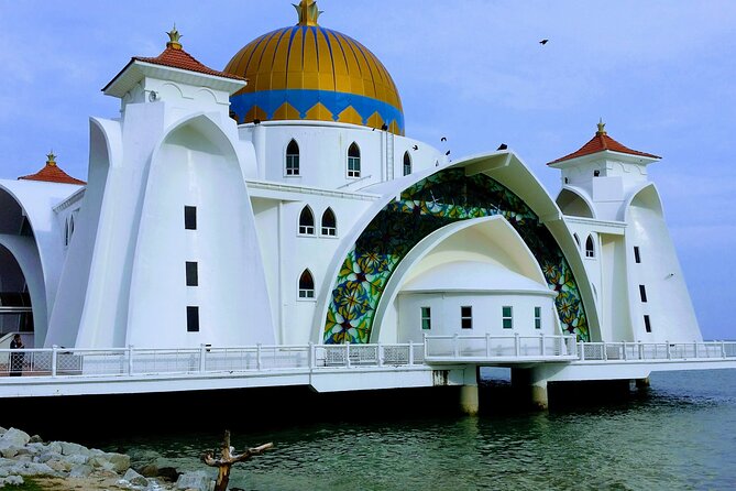 Malacca Day Tour - Crossing from Kuala Lumpur in a private vehicle