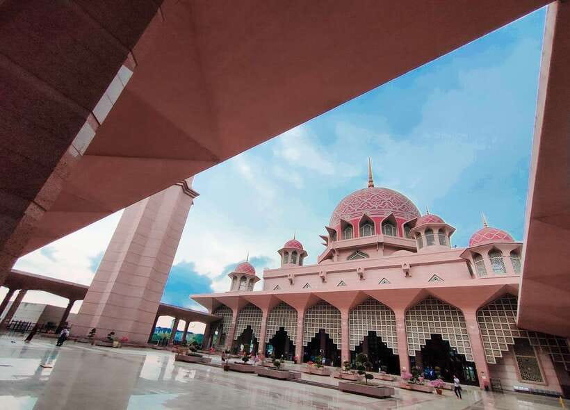 Malacca Instagram Tour: Top Spots (Private & All-Inclusive) - 8:30 AM pickup and the ride to the sights
