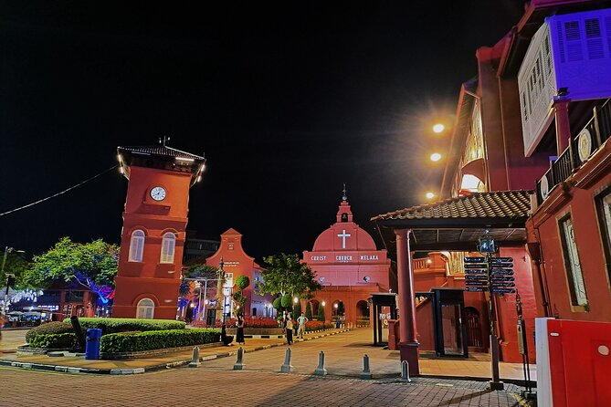 Malacca Night Tour with River Cruise & Trishaw Ride from KL (SIC) - A trishaw ride through the old center