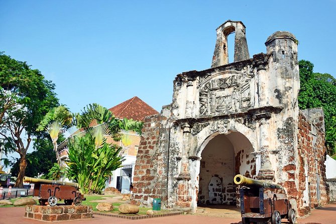Malacca Sunset Tour: UNESCO Heritage Highlights & River Cruise - Red Square, Stadthuys, and the colonial postcard