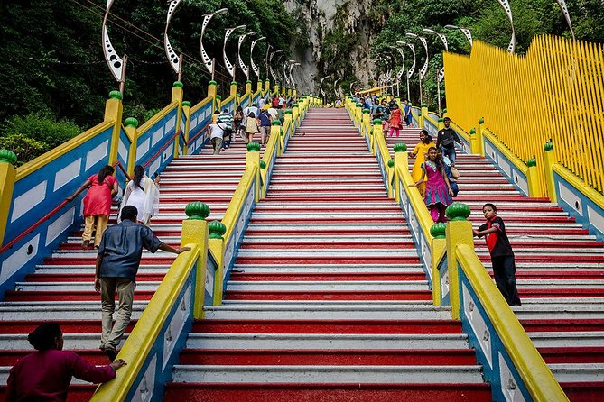 Malaysia Countryside And Batu Caves Tour - Small-group transport and the pace of the morning