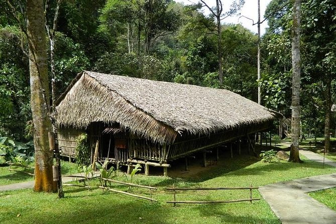 Mari-Mari Cultural Village Tour Including Lunch - House visits and traditional demonstrations