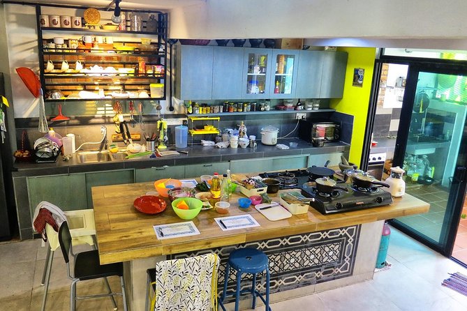 Market Visit & Private Hands-on Cooking Class at Daun Senja - Key things to know before booking
