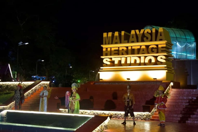 Melaka: Malaysia Heritage Studios Entry Ticket - Replica houses that make regional culture easier to understand