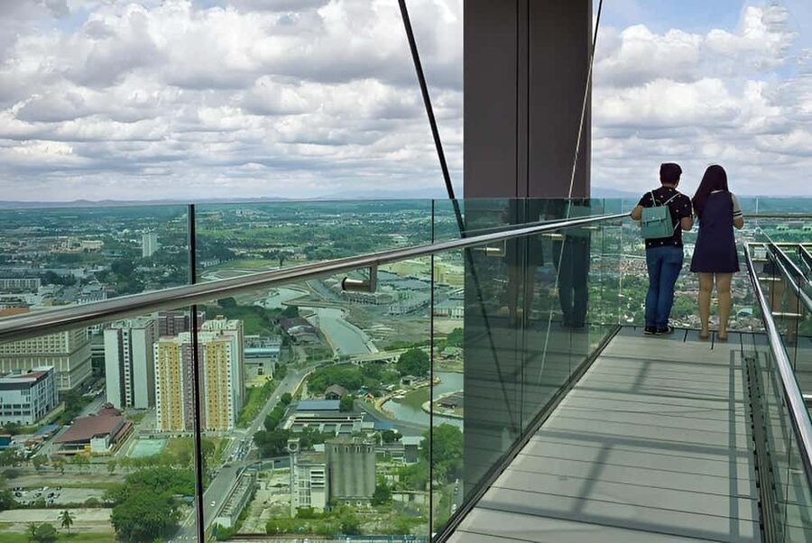 Melaka: The Shore Sky Tower Admission Ticket - A short stop at Sky Deli on Level 42