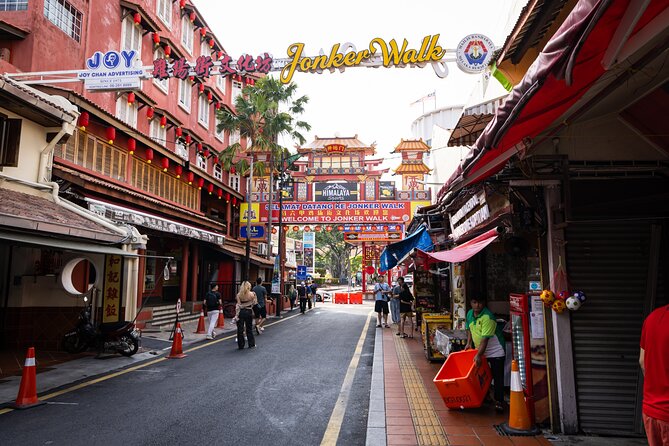 Melaka UNESCO City Guided Walking Tour - Tip Based - Three small heritage stops with big local detail