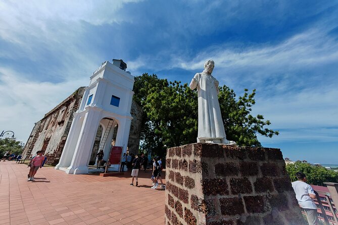 Melaka UNESCO City Guided Walking Tour - Tip Based - Starting at Christ Church and Dutch Square