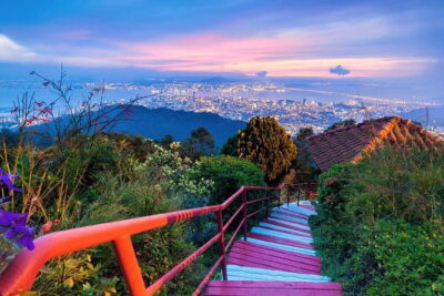 Penang Day Trip with Temple and Penang Hill Tickets (Fast Lane)