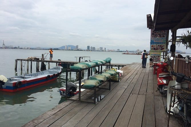 Penang Day Trip with Temple and Penang Hill Tickets (Fast Lane) - The five-hour schedule and traffic risk
