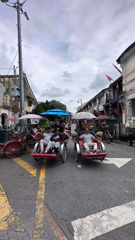 Penang: Exciting Local Full Day Private tour 6-10pax(8Hours) - Building a smart eight-hour route