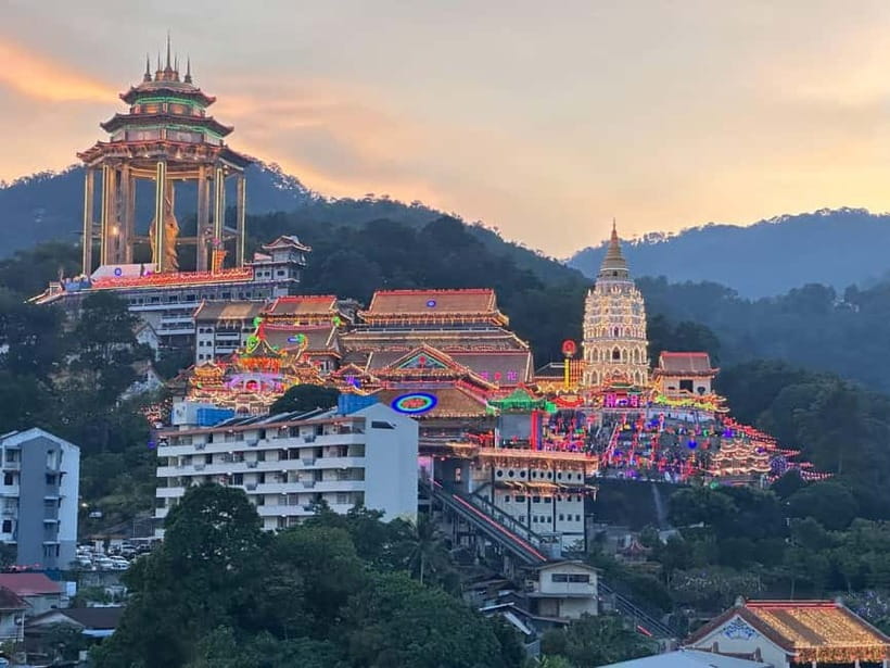 Penang: Fascinating 5-Hour Private Local Tour - The drivers make the private format work