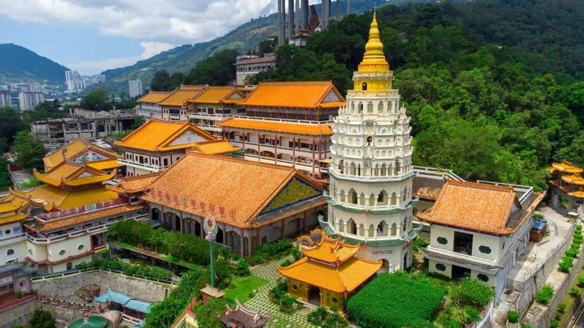 Penang: Private Highlights Tour with Temples, Hill & Gardens - Who should book this Penang day?