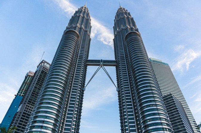 Petronas Twin Tower E-Ticket Including The Skybridge - Timing your visit for light and views