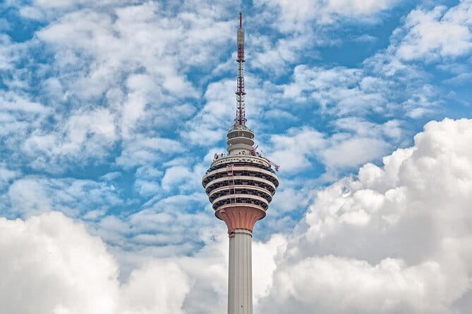 Petronas Twin Towers Special Entrance & Dining With Expert Guide - What the $56 price really buys you