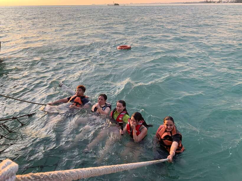 Port Dickson: Breathtaking Dickson Dragon Sunset Cruise - Small details that make the trip easier