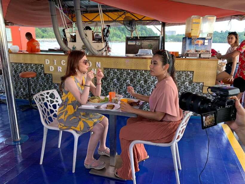 Port Dickson: Dragon Sunset Cruise with Salt Water Jacuzzi - Free karaoke and the floating-resort idea