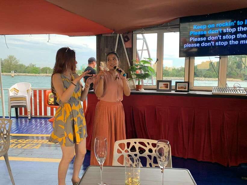 Port Dickson: Dragon Sunset Cruise with Salt Water Jacuzzi - Booking details that matter on the day