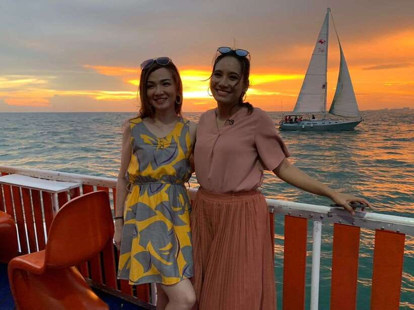 Port Dickson: Dragon Sunset Cruise with Salt Water Jacuzzi - Arriving at PD World Marina before 6:00 pm