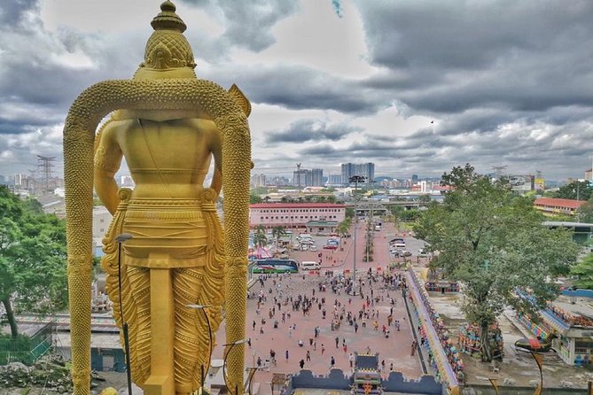 Private Batu Caves, National Mosque & Religious Tour with Lunch - A fast cultural introduction to Kuala Lumpur