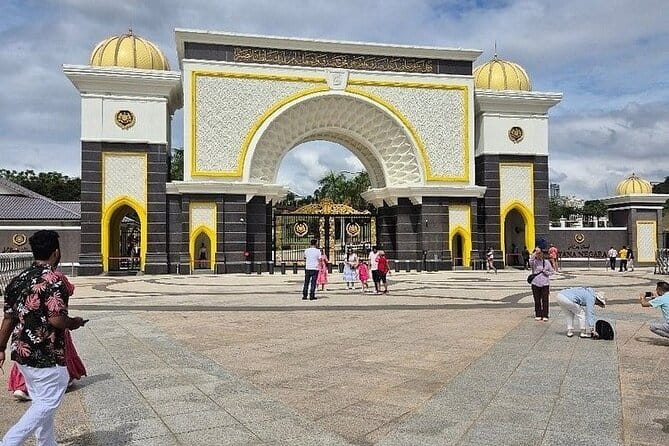 Private Half-Day Cultural Tour in Kuala Lumpur - Little India Brickfields: a brief neighborhood glimpse