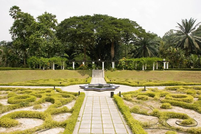 Private Half-Day Kuala Lumpur City Exploration Tour - National Monument and Malaysia’s wartime memory