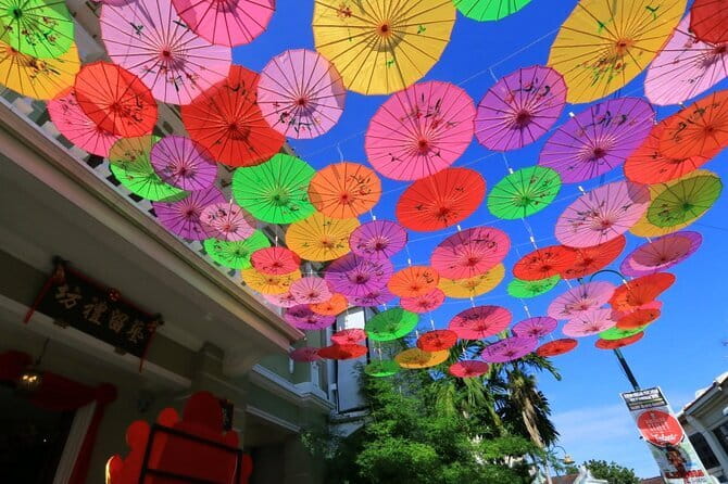 Private Half-Day Penang Hill and Kek Lok Si Temple Tour - Pulau Tikus brings two temple traditions together