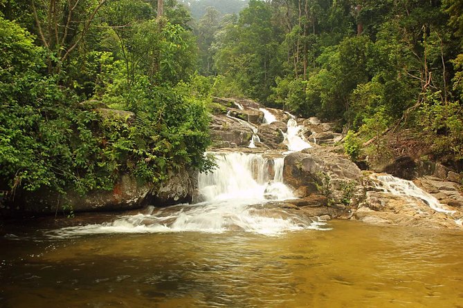 Private Kanching Waterfalls with Batu Caves & Ramayana Caves Tour - Why this four-hour combination works