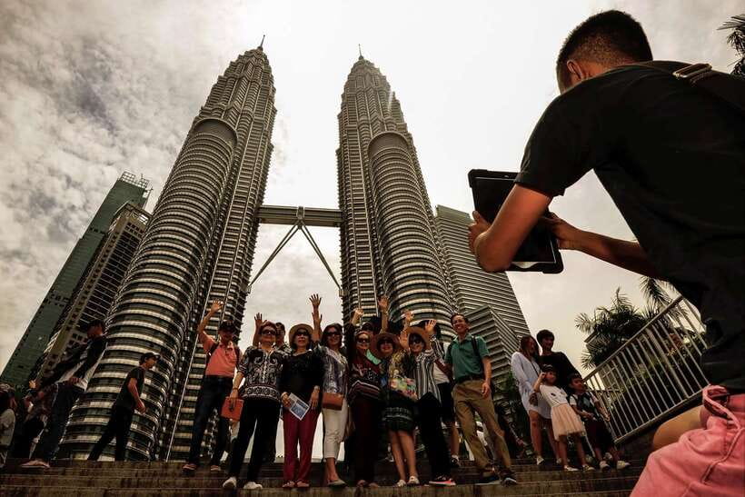 Private KL City Tour with Petronas Twin Towers & Batu Caves - Batu Caves and the climb to Lord Muruga