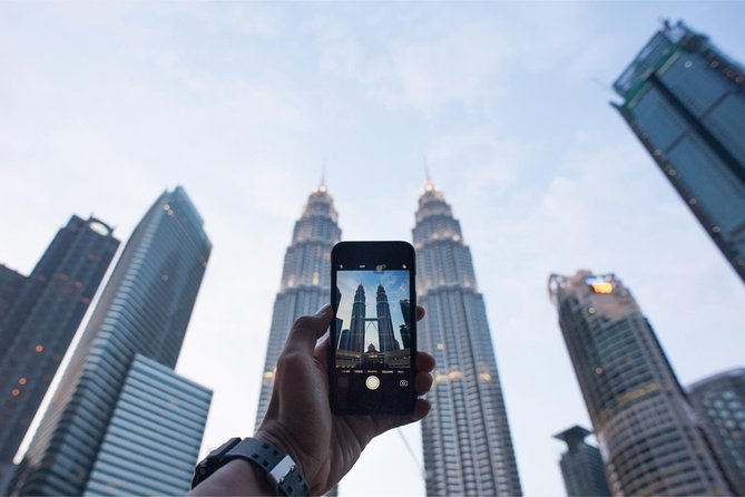 Private Kuala Lumpur Customizable Orientation Full Day Tour - Batu Caves starts the day with a splash of color