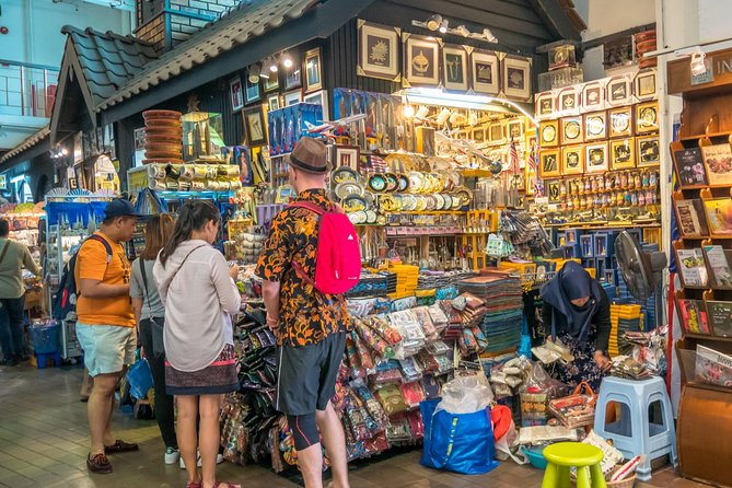 Private Kuala Lumpur Night Market And Food Tour - Malaysian buffet dinner: a broad introduction to local food