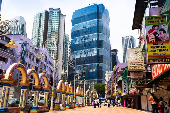 Private Tour: Half-Day Shopping and Market Exploration in Kuala Lumpur - Central Market: the best stop for Malaysian souvenirs