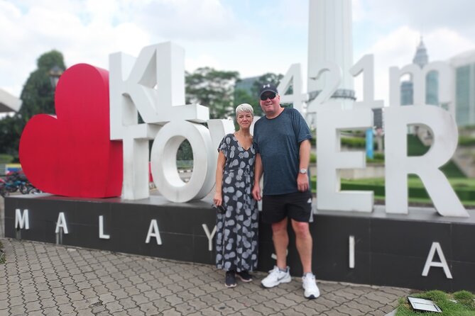 Private tour Taxi service - A transfer that can become a first look at Kuala Lumpur