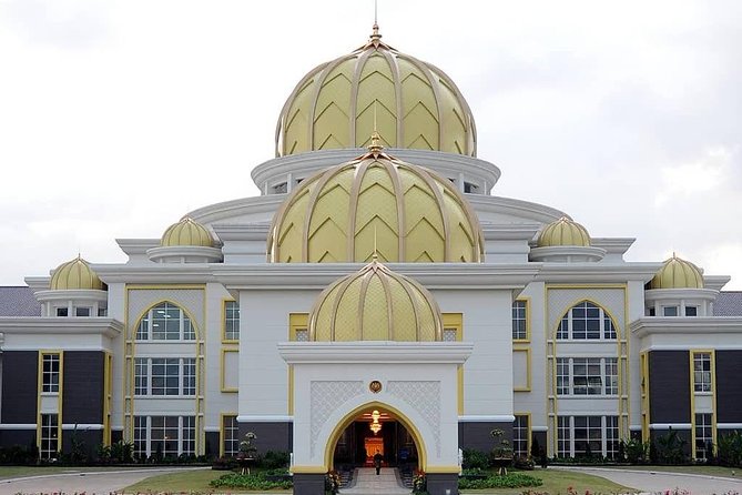 Putrajaya, Batu Caves And Kuala Lumpur Full-day City Tour - Kuala Lumpur’s modern skyline and royal landmarks